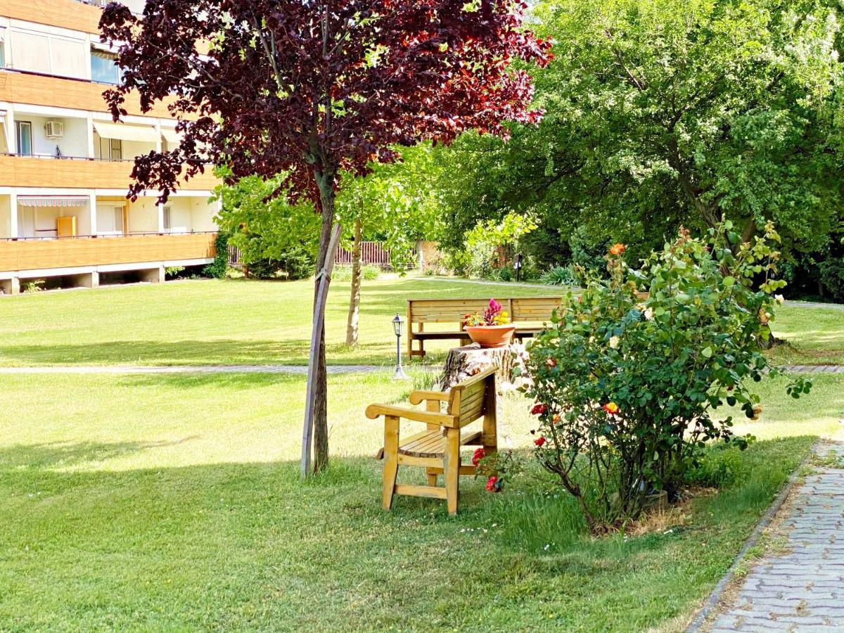 Strand Apartman Balatonfüred Esterno foto